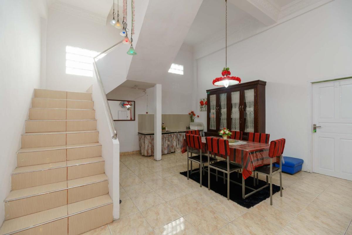 RedDoorz Syariah near Museum Tsunami Aceh 2 - Housity