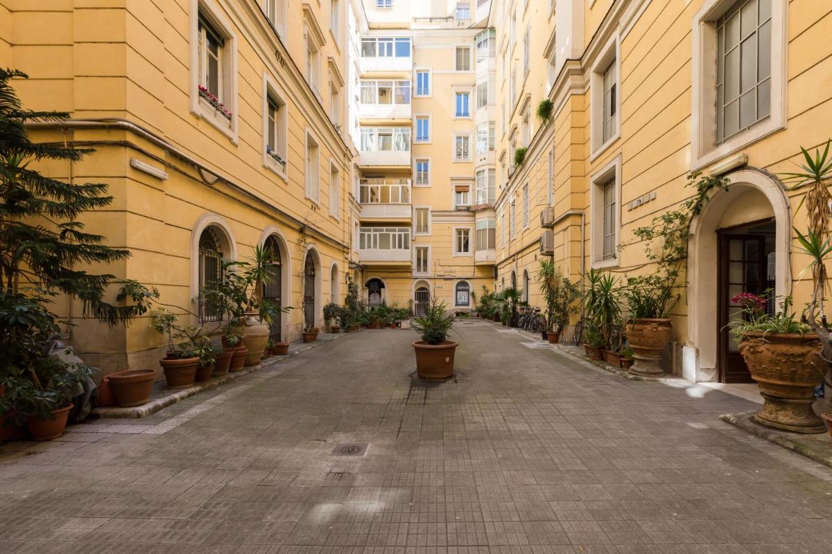 Celestina House - Housity