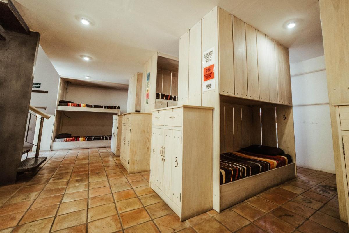 Snail Bed & Breakfast - Housity
