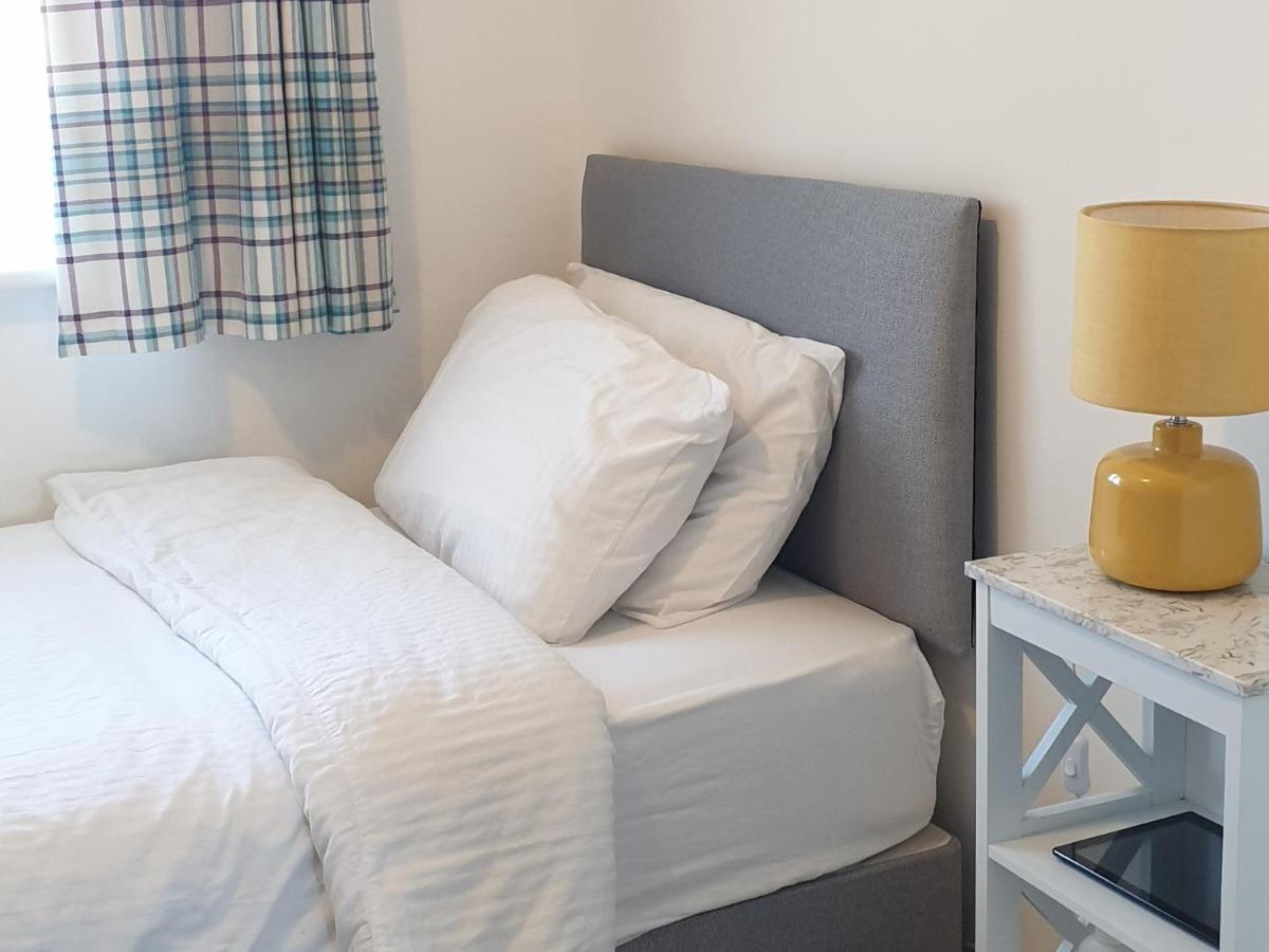 Hollybrae house Sleeps up to 6 - Housity