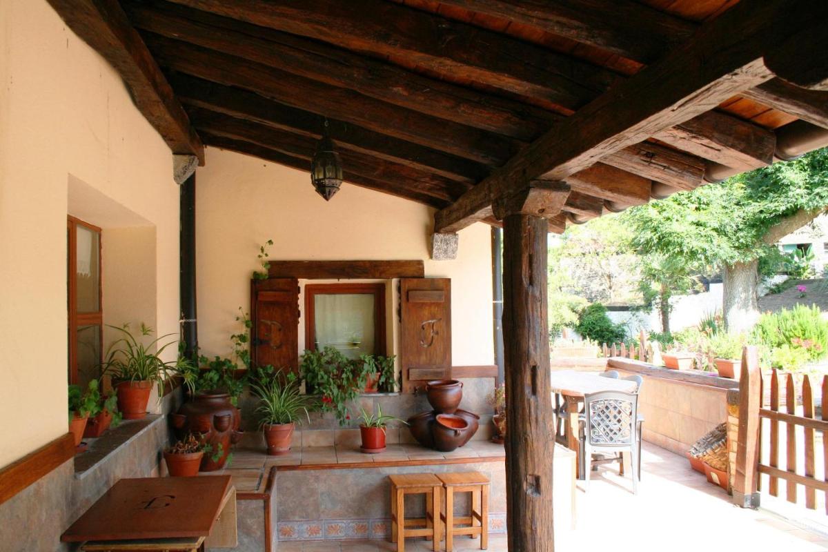 Perlakua Saka - Housity