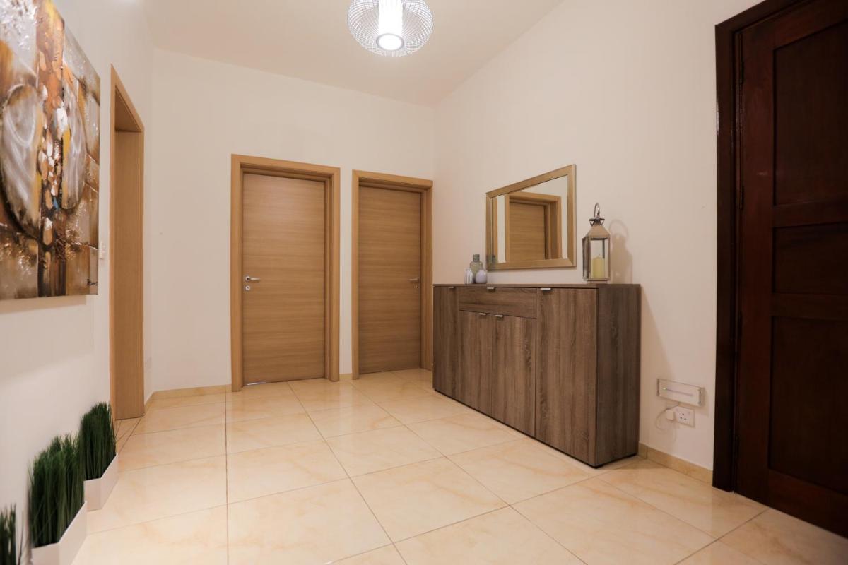 Valletta Triton Apartment - Housity