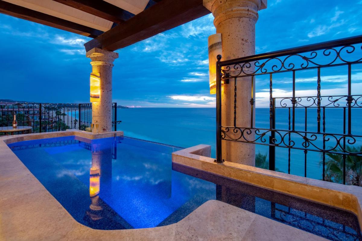 VLE- 1502-OCEAN FRONT RESORT- WALKING DISTANCE TO TOWN! SWIMMABLE BEACH! - Housity