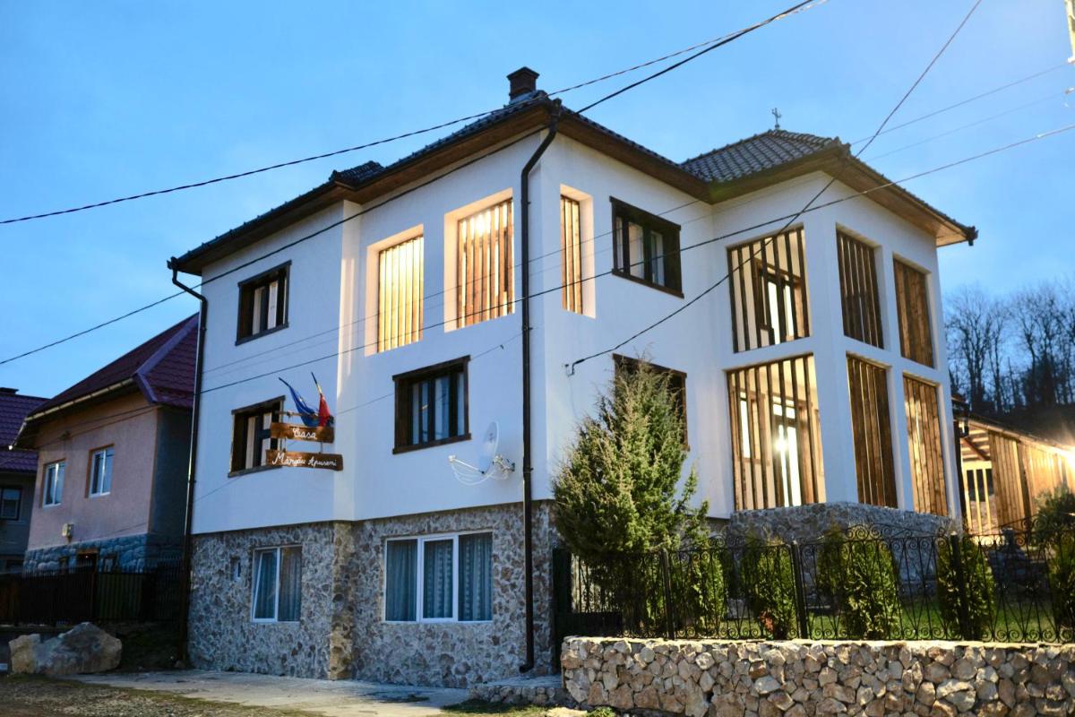 Casa Margau - Housity