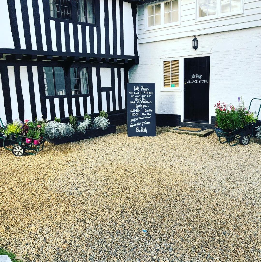 The Black Pig Public House - Housity