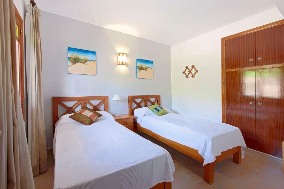 Apartamentos Colomar - Housity