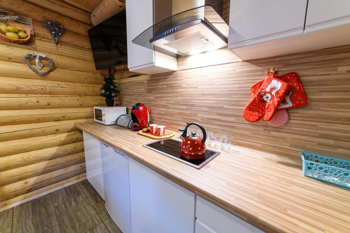 DOMKI SWOJSKIE CHATKI - Housity