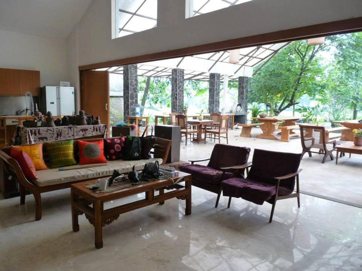 Ronia Mountain Villa Lembang - Housity