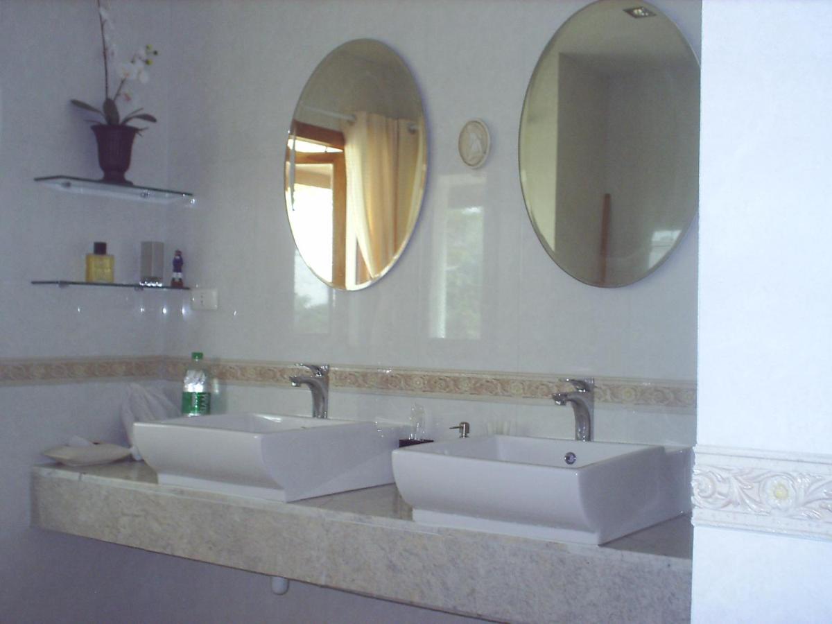 Ban Rim Nam Riverside Resort - Housity