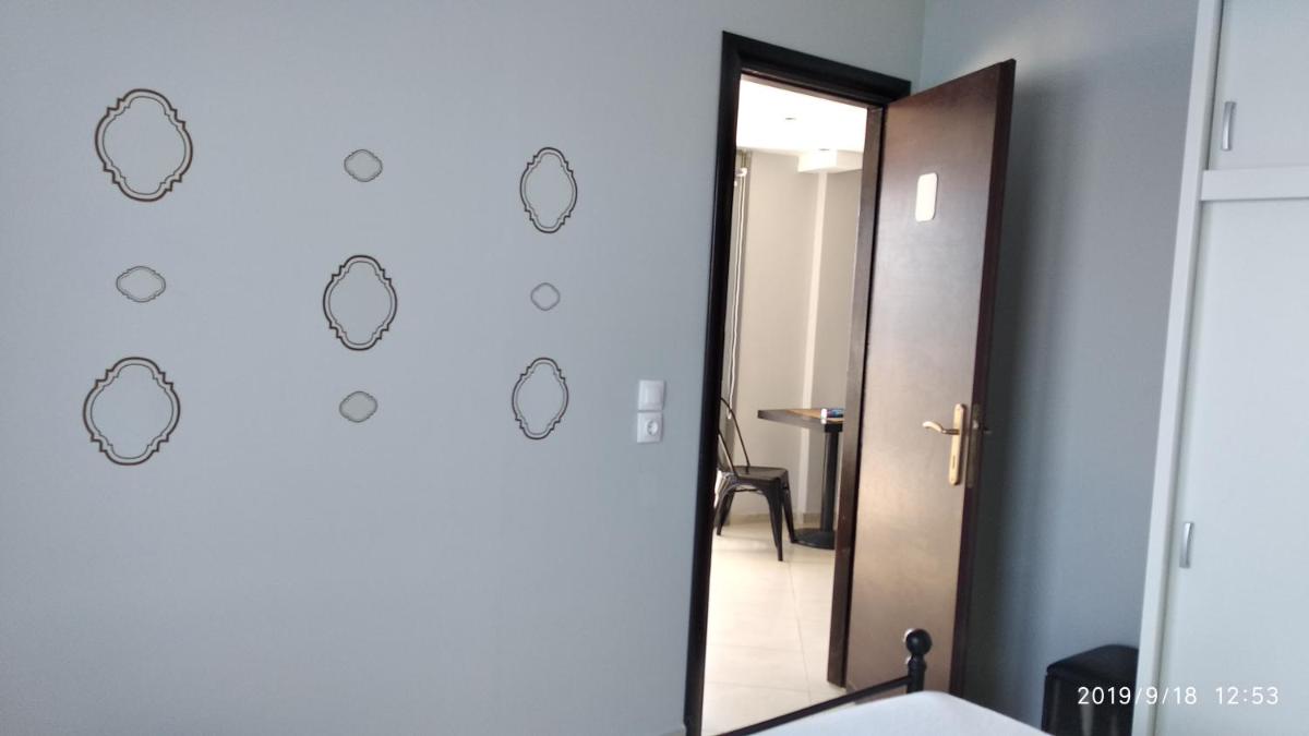 Mitilene Harbour Central - Housity
