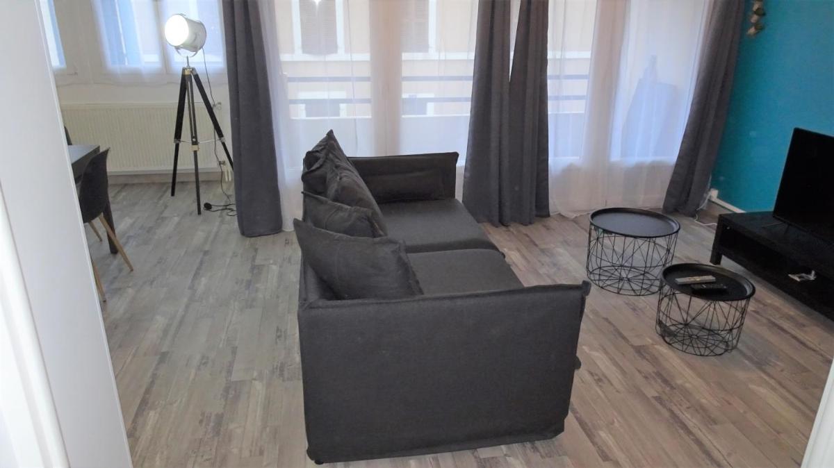 Grand appartement T3/T4 proche des berges du Cher - Housity