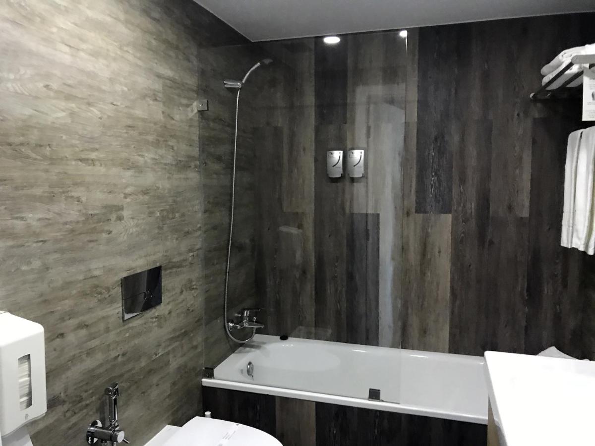 Uma casa de banho em Promar - Eco Beach & Spa Hotel