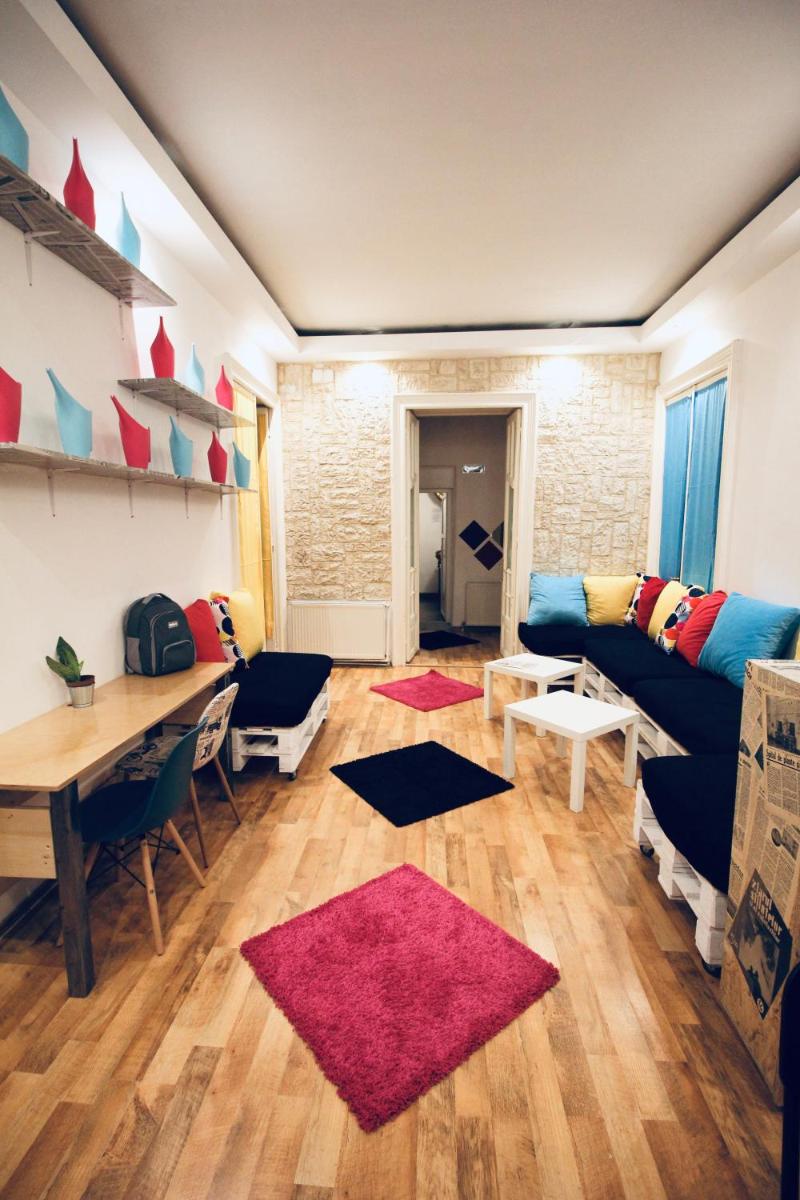 Cloud 9 House - Housity