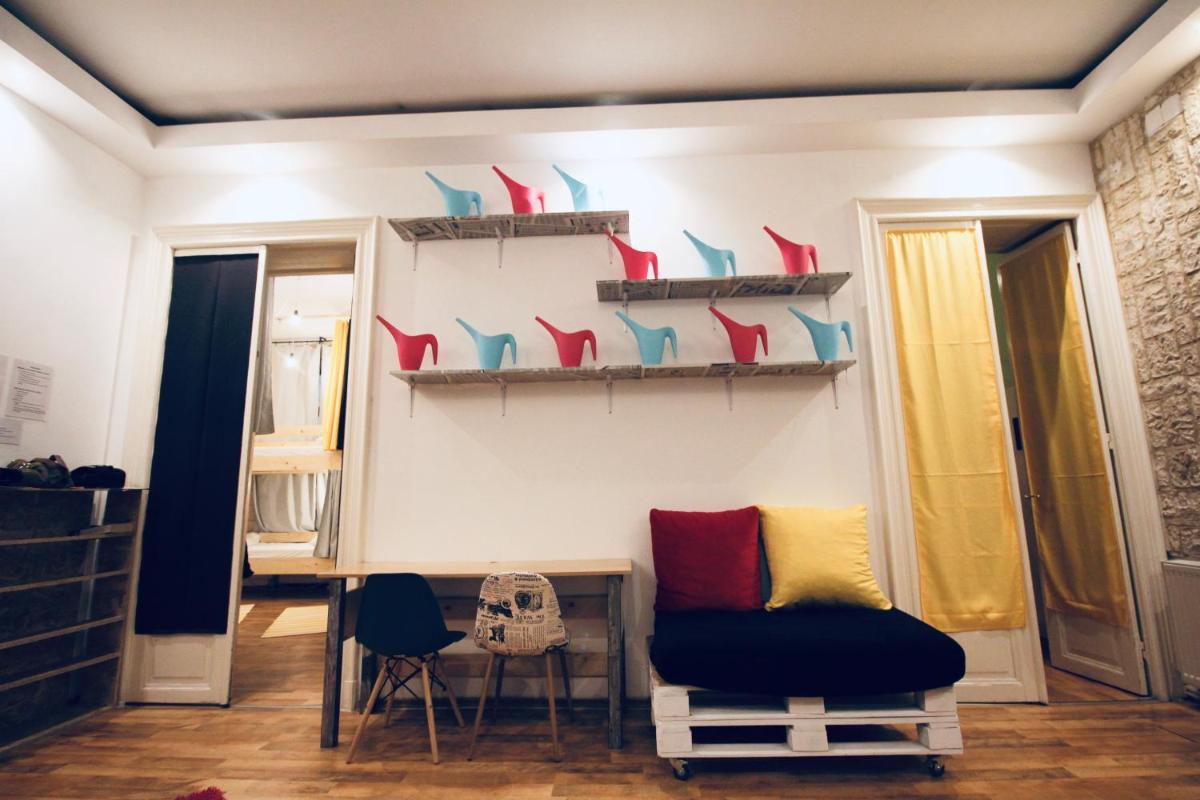 Cloud 9 House - Housity