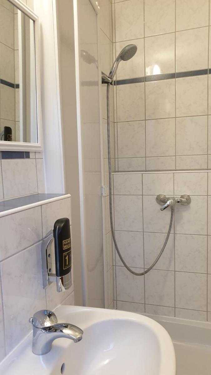Mainstern Hotel - Housity