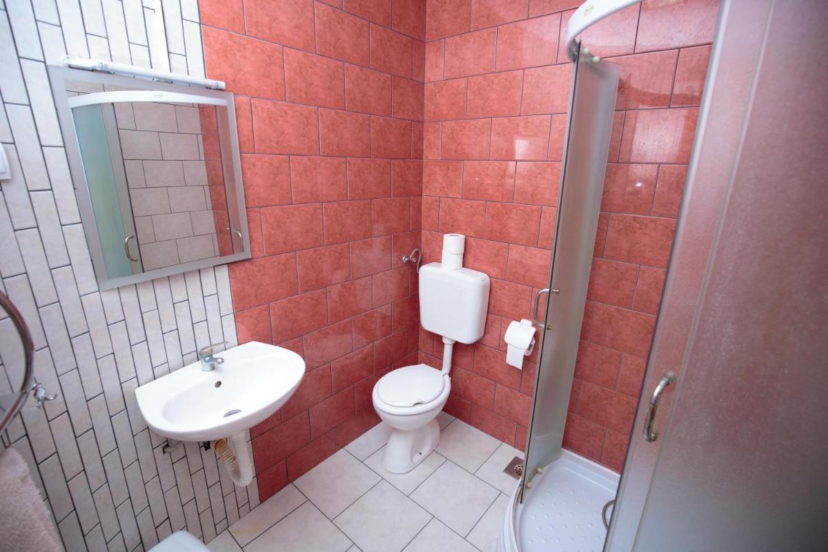 Guesthouse Capistro - Housity