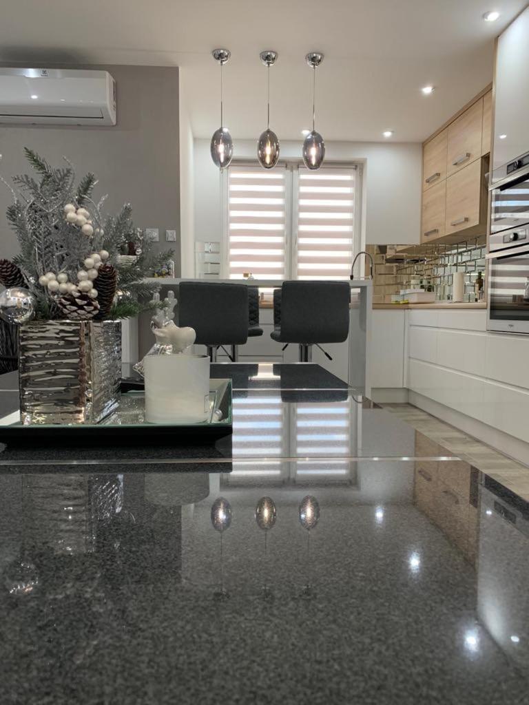 Prestige Line Apartament - Housity