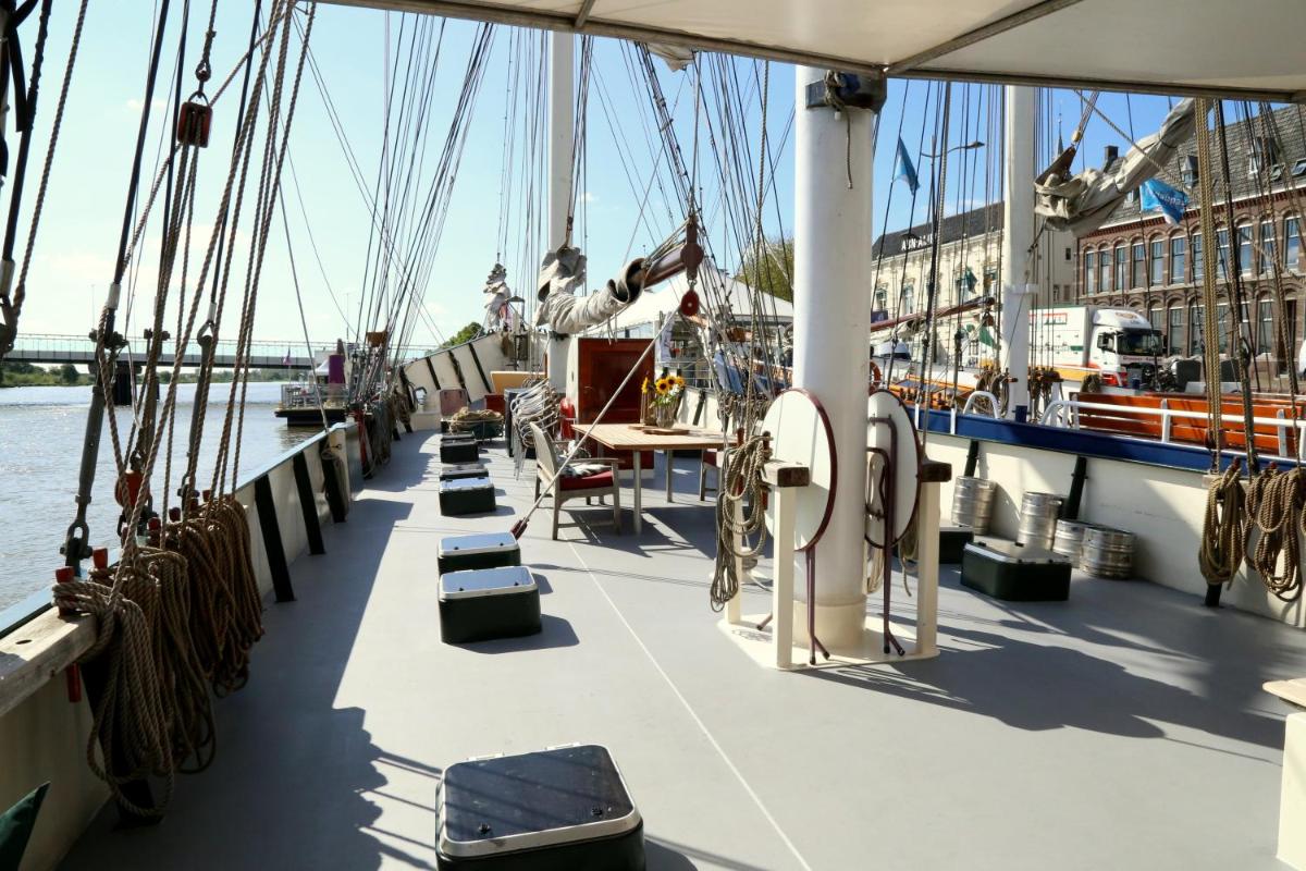 Suitetrails - B&B Sailing Ship Summertime