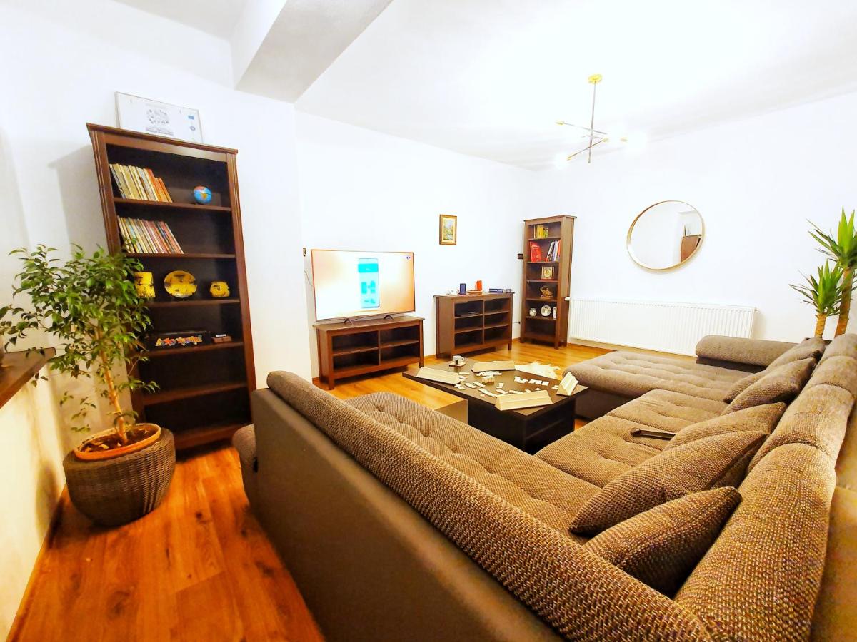 Holiday Home ESKU - Housity
