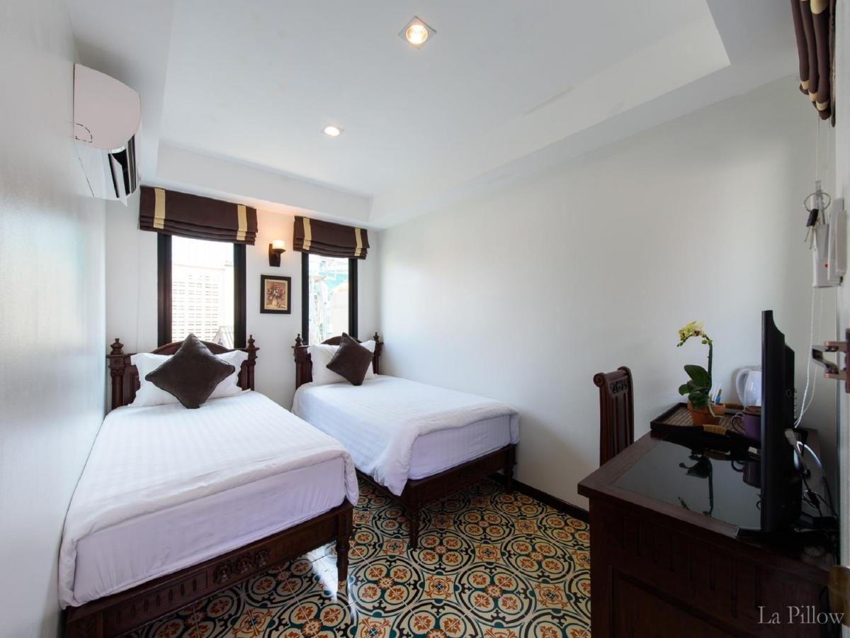 La Pillow 8 - Housity