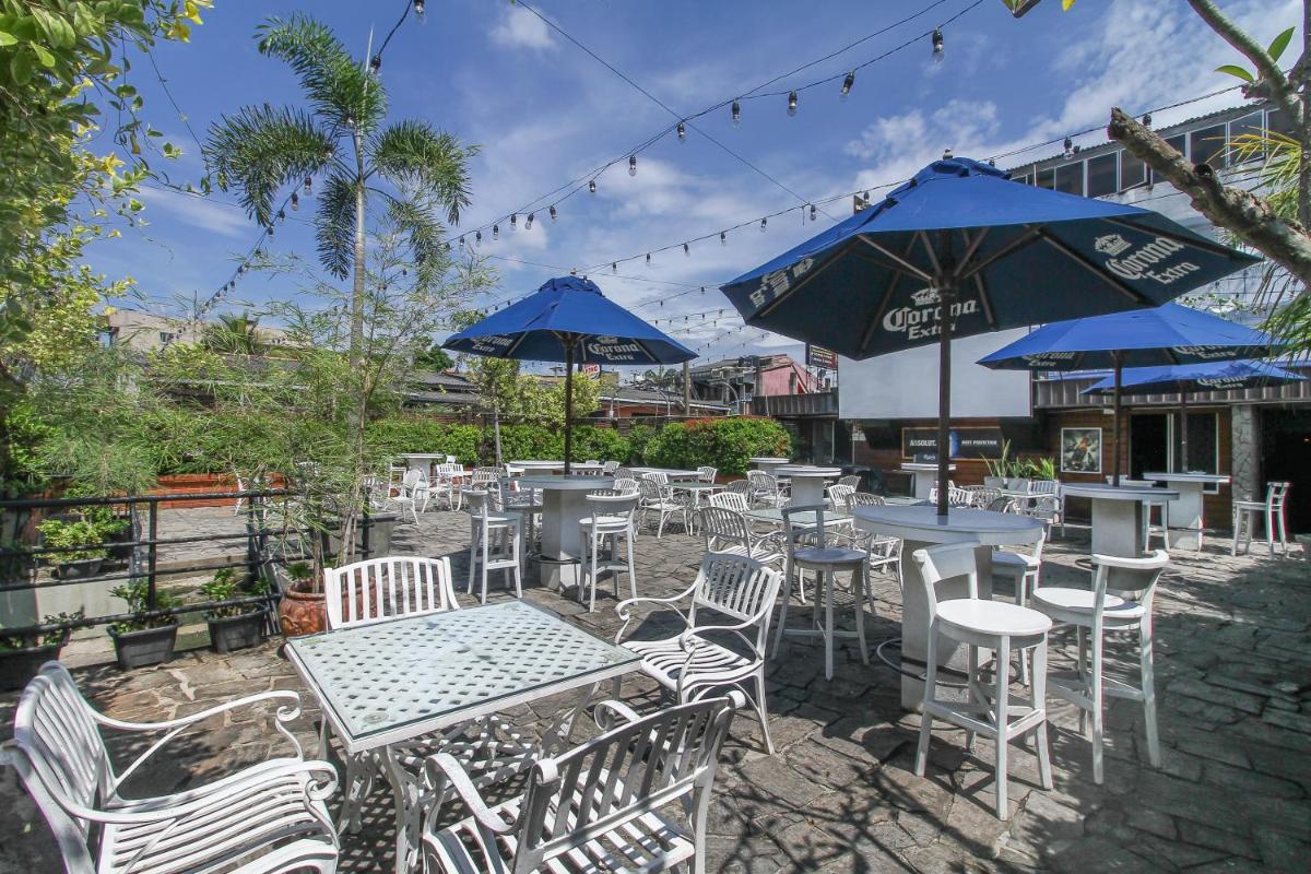 The Lion Pub & Hotel - Housity
