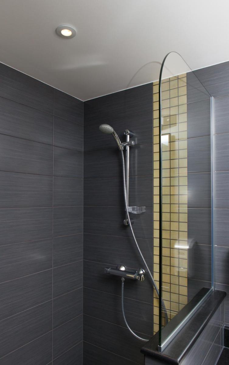 Salle de bains dans l'établissement Hotel Restaurant Le Cleebourg