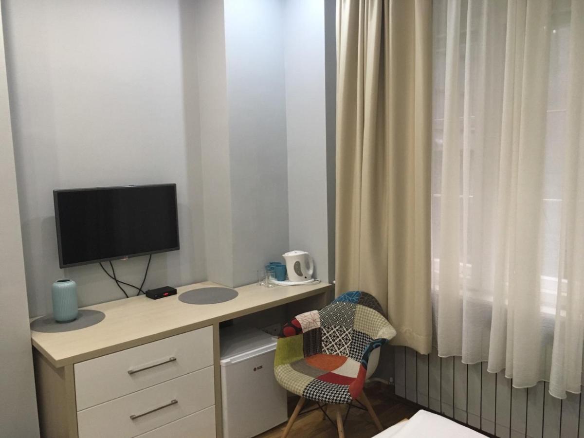 L9 Top Central Rooms and Apartments 2 - Housity