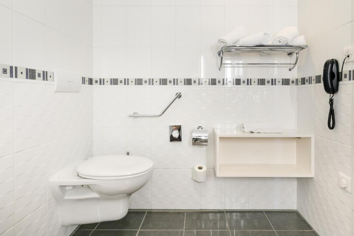 Salle de bains dans l'établissement 7Hotel&Spa