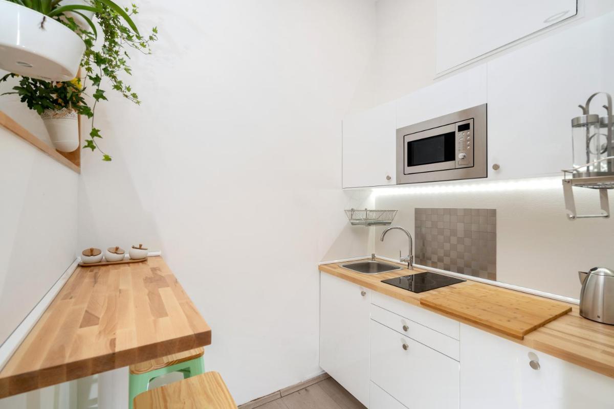 Cozy Einstein - Housity