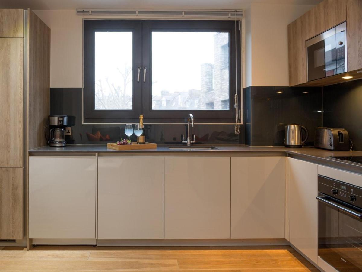 Central Tower Bridge Apartment - Housity