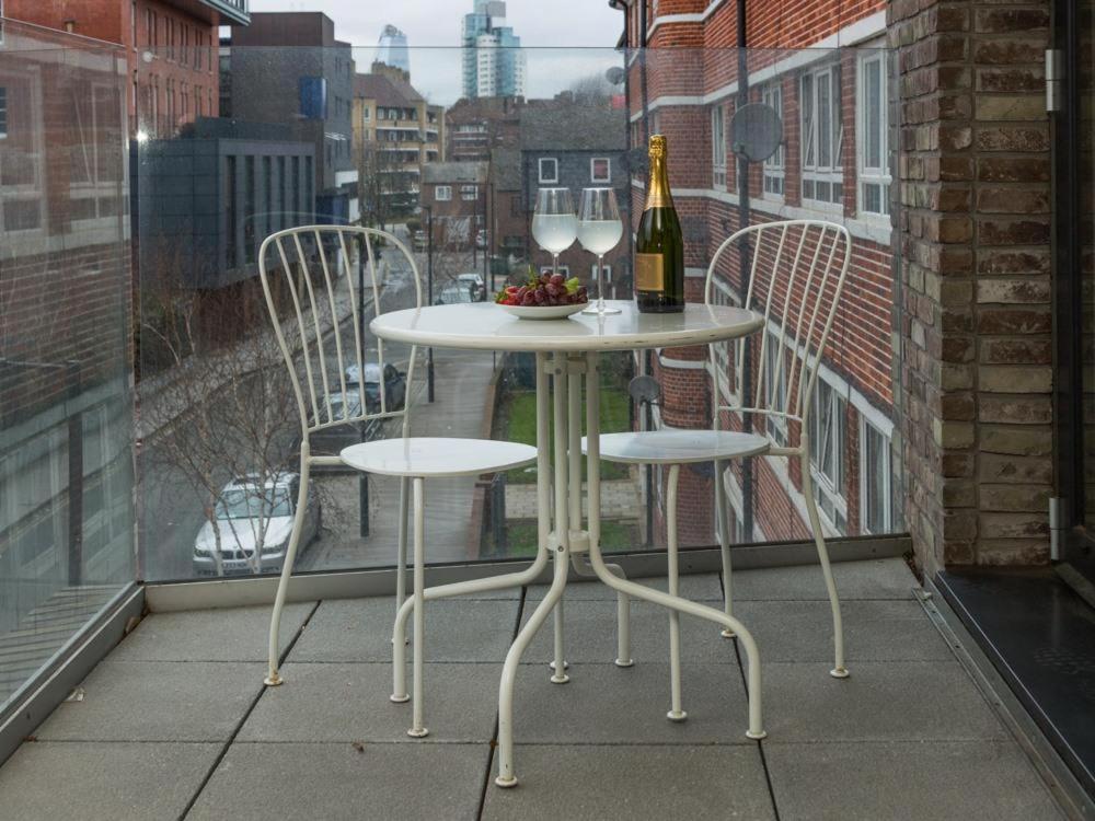 Central Tower Bridge Apartment - Housity