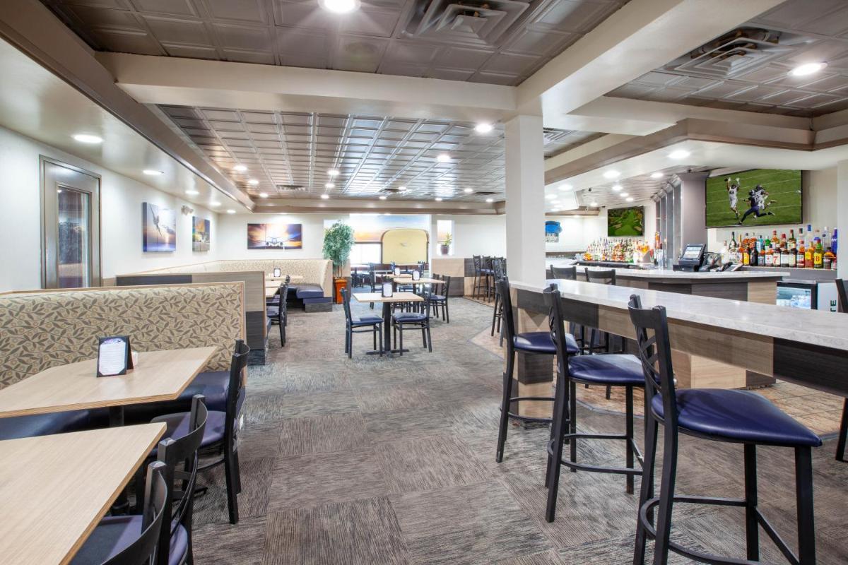 Wingate by Wyndham Detroit Metro Airport - Housity