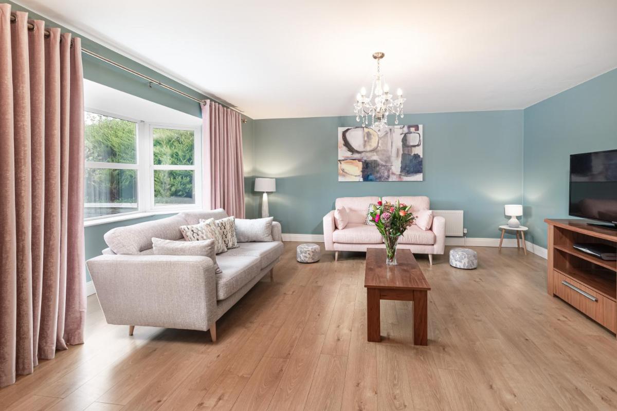 Caravogue House - Housity
