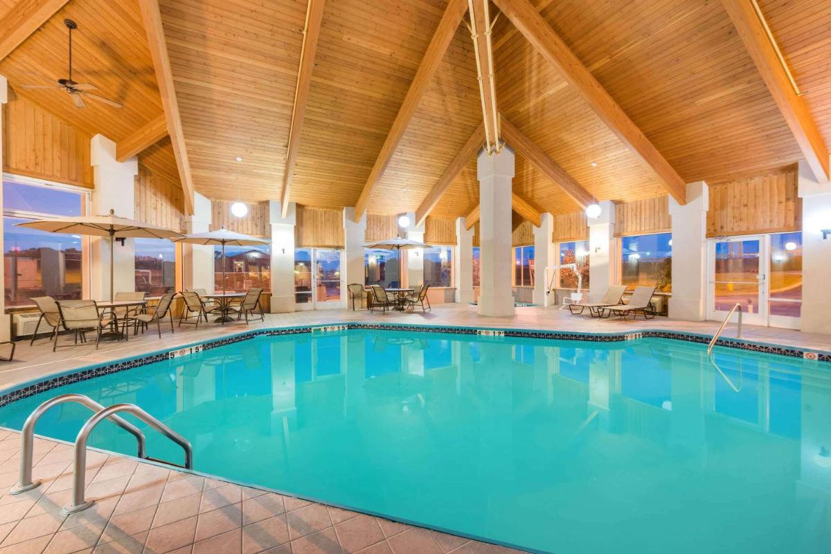 Baymont by Wyndham Rolla - Housity