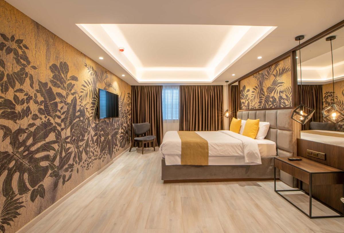 Suitetrails - Almond Business Hotel