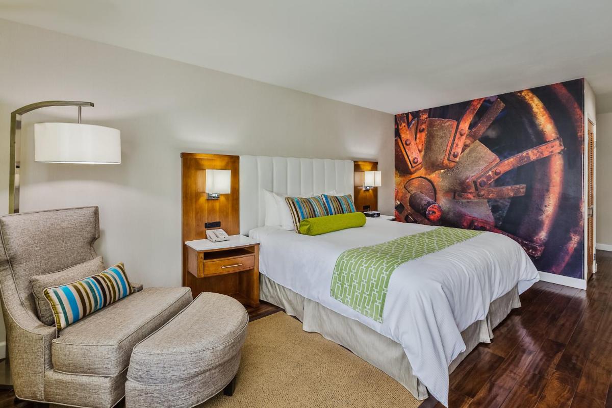 Hotel Indigo Anaheim, an IHG Hotel - Housity
