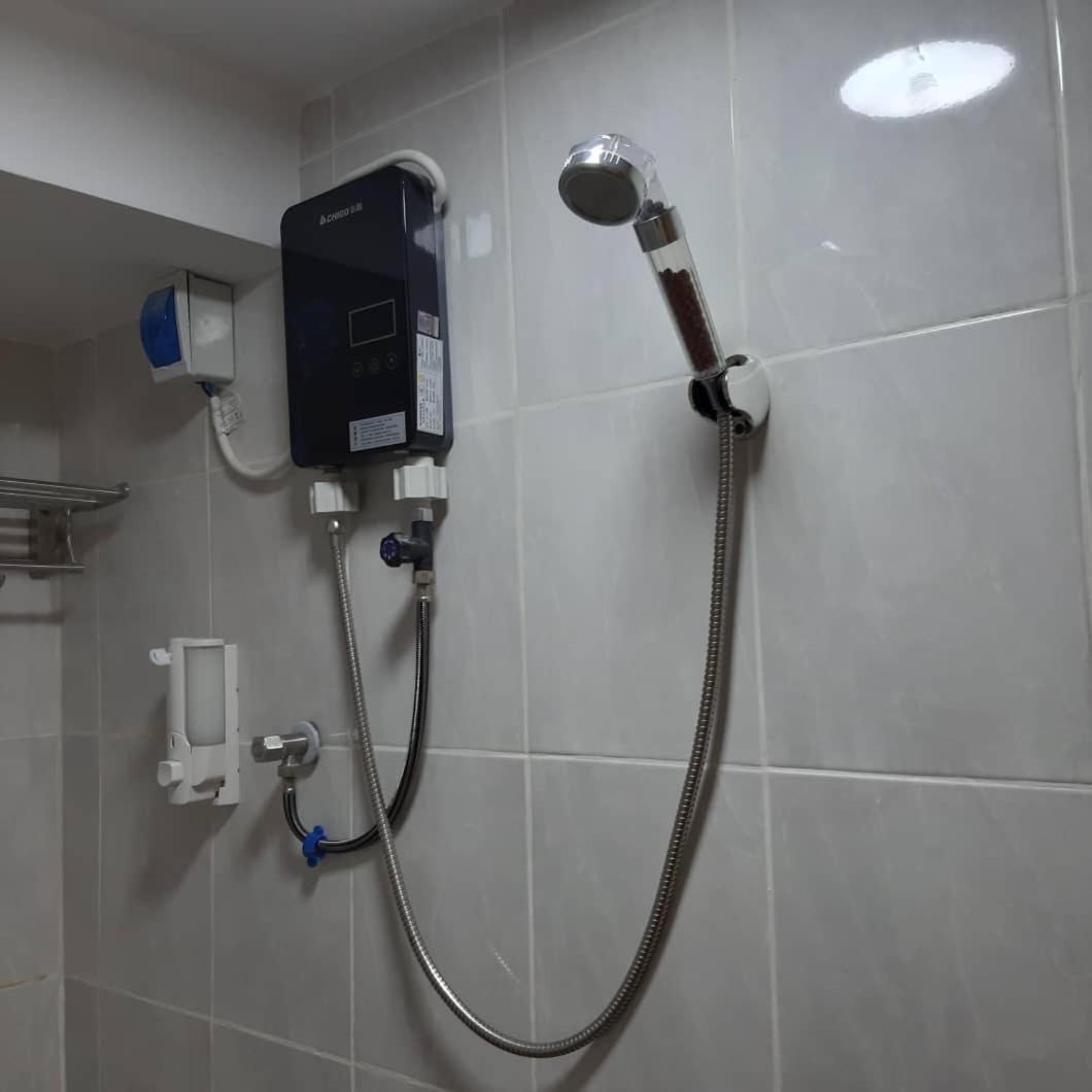 Hotel Bintang Indah - Housity