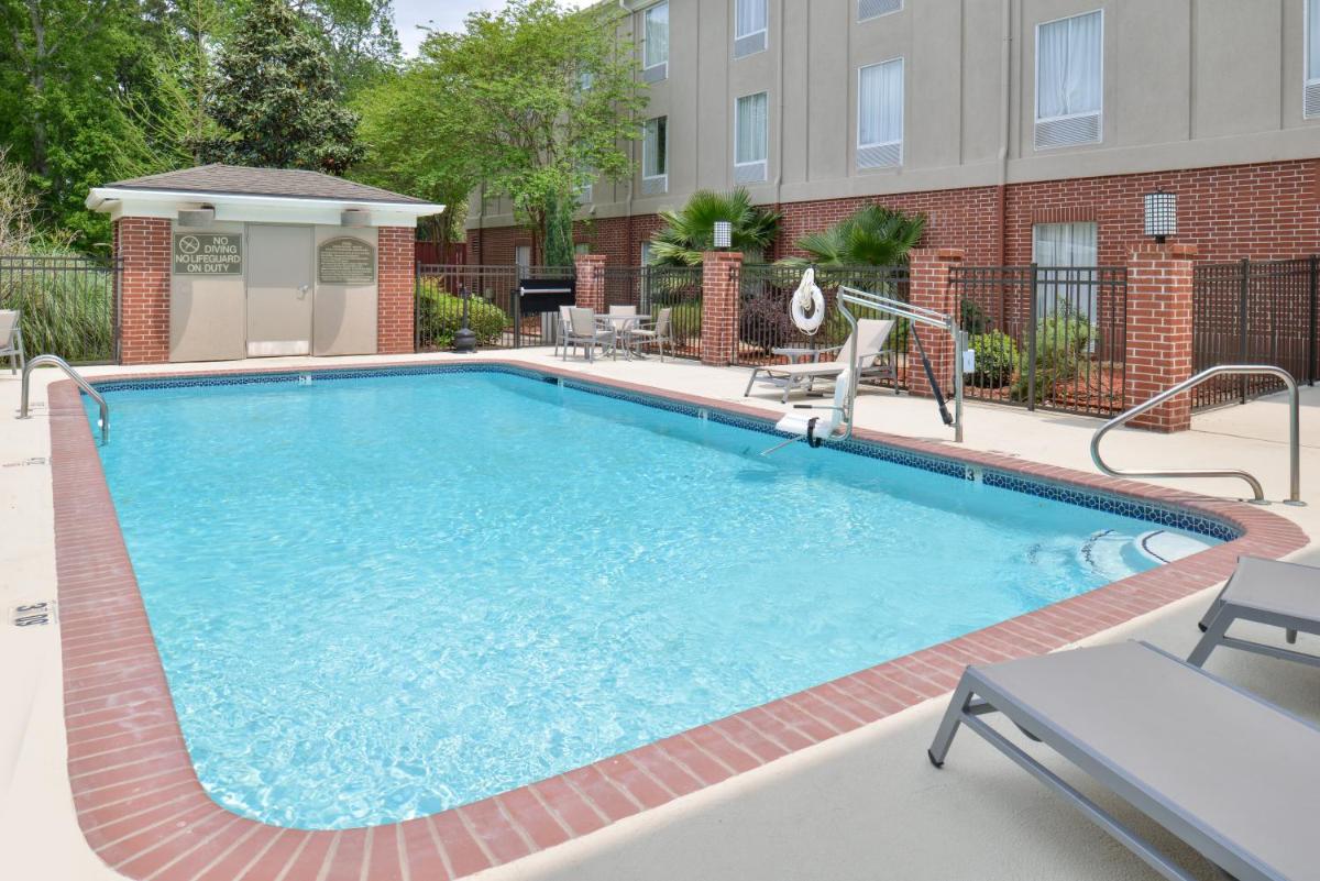 Holiday Inn Express Hotel & Suites Lafayette by IHG - Housity
