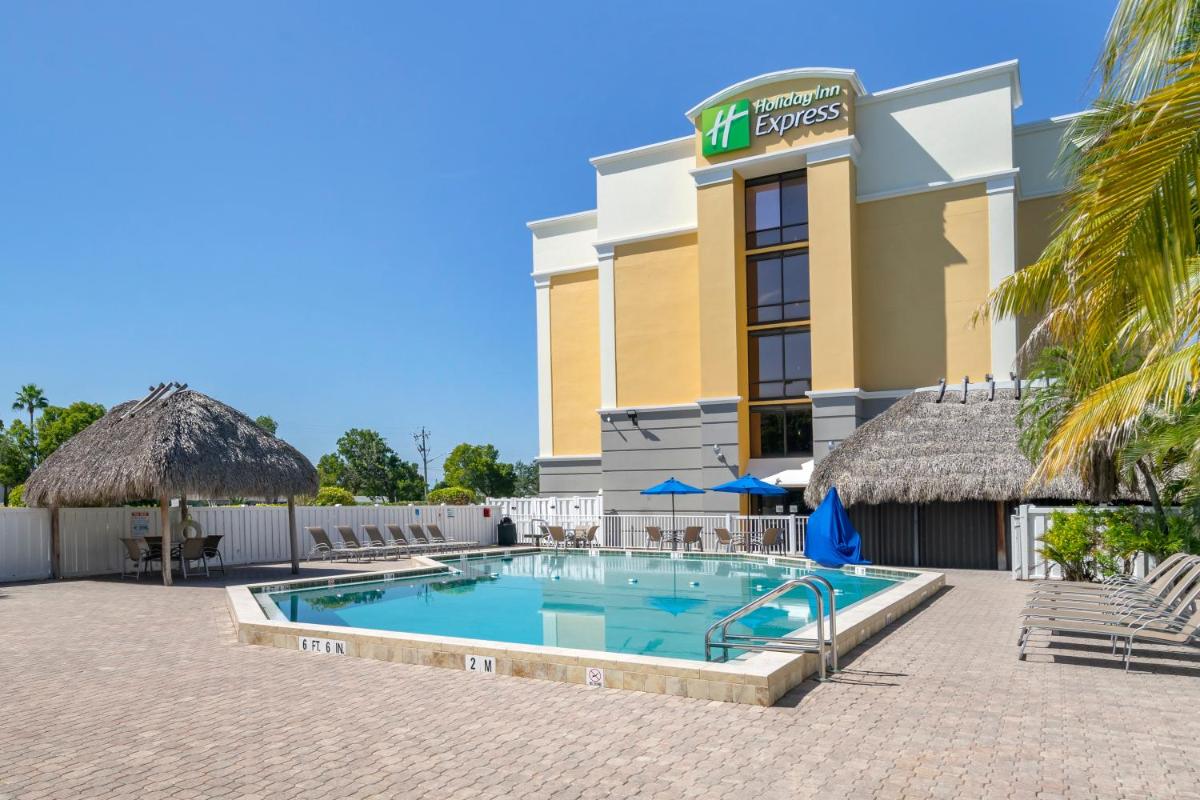 Holiday Inn Express Cape Coral-Fort Myers Area, an IHG Hotel - Housity