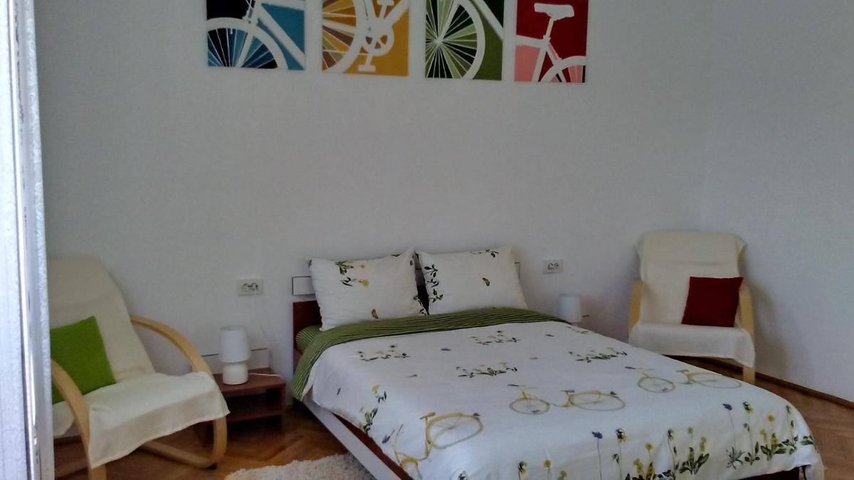 B Apartments - Bike Apartment - Housity