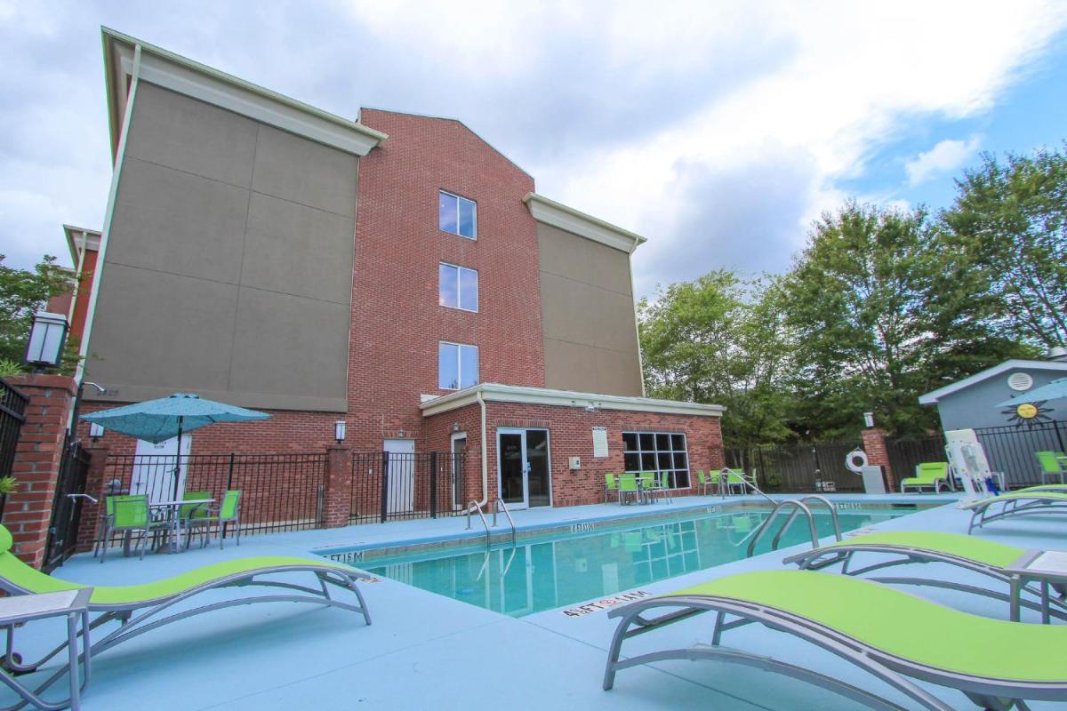 Holiday Inn Express Hotel & Suites Charleston - North by IHG - Housity