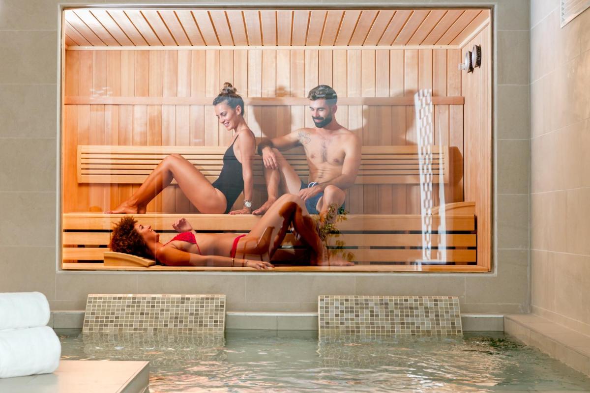 Clientes alojados en Ebano Hotel Apartments & Spa