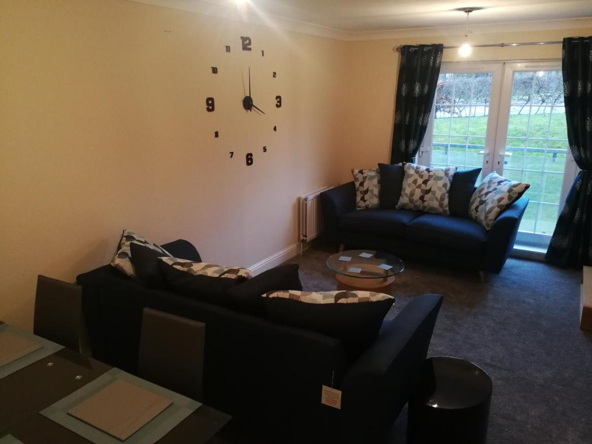 Stewartfield Gardens Apartment - Housity