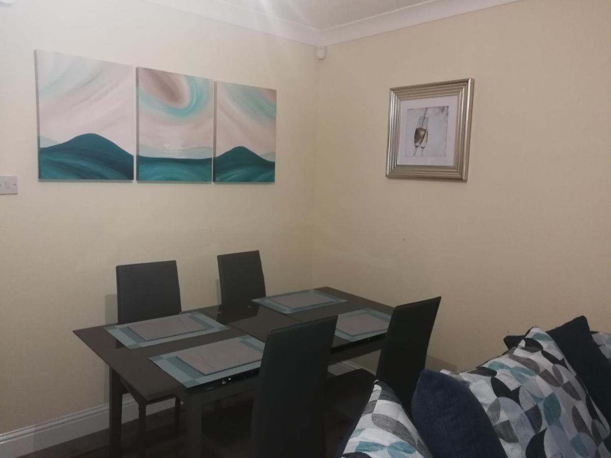 Stewartfield Gardens Apartment - Housity