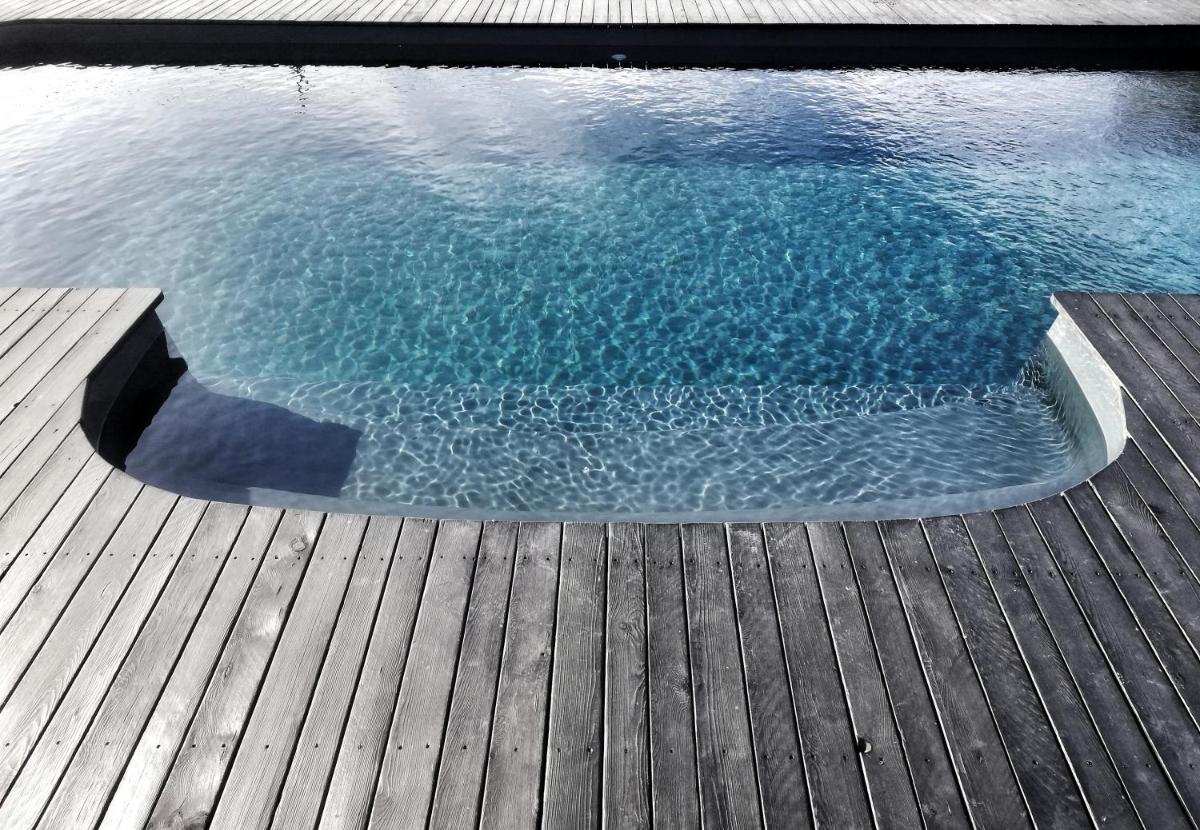 ROSTAGNI1834: VILLA WITH 2 APTS AND POOL IN THE BAROLO REGION - Housity