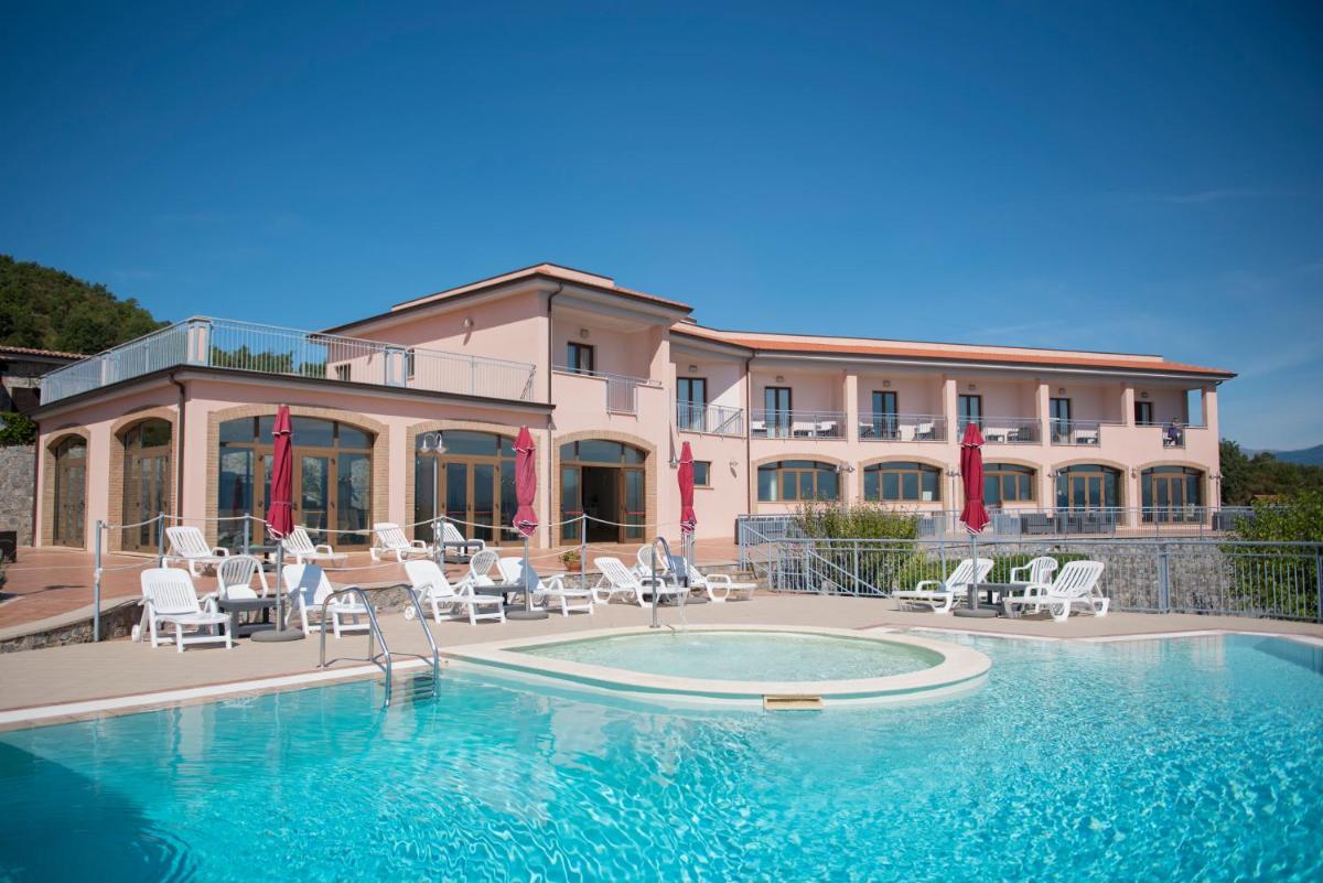 Hotel Caluna Charme - Housity