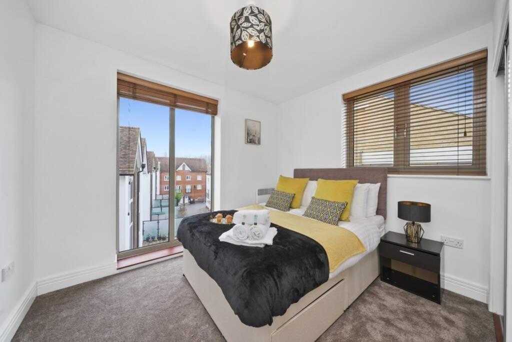 Lovely Canterbury City Centre Apartment by Grants Property Ventures - Housity