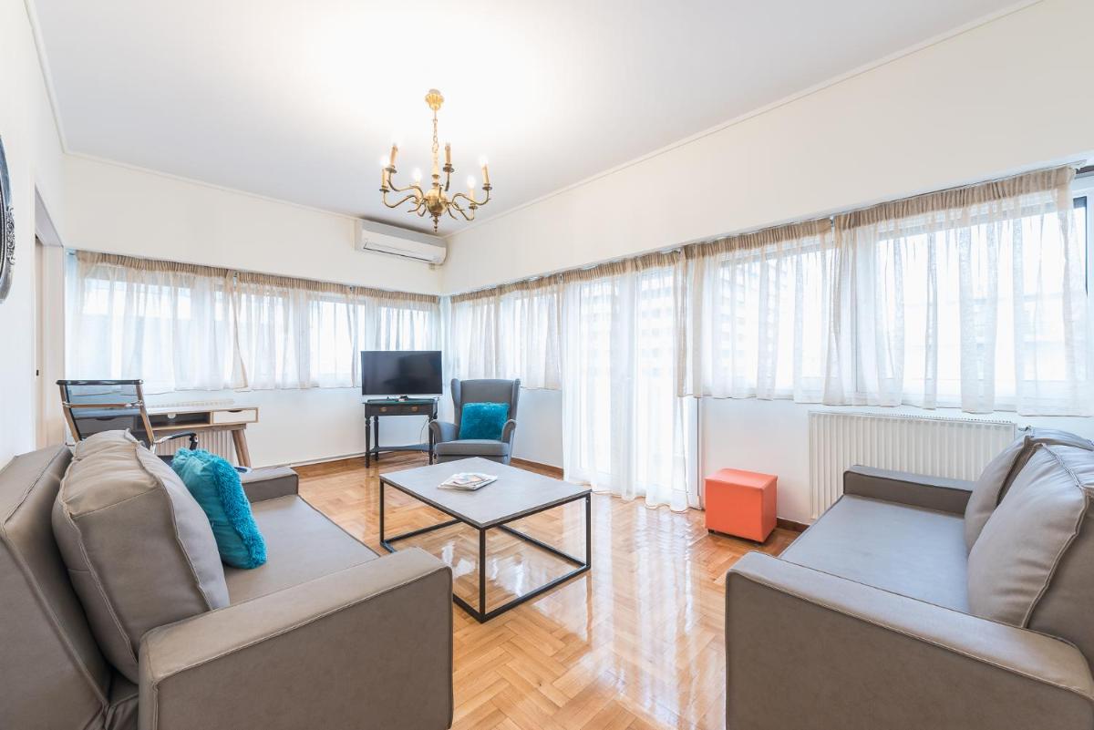 Spacious Holiday Family Home by Cloudkeys - Housity