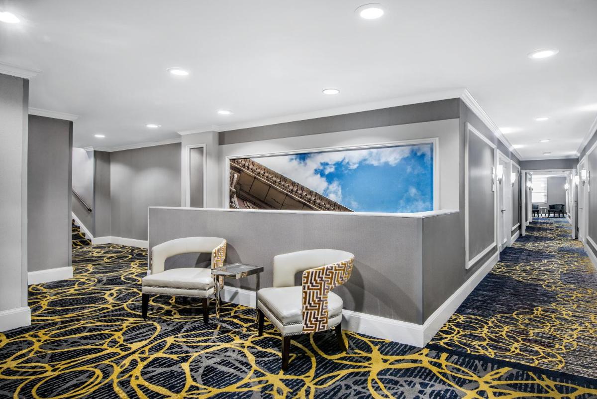 Hotel Indigo Dallas Downtown by IHG - Housity