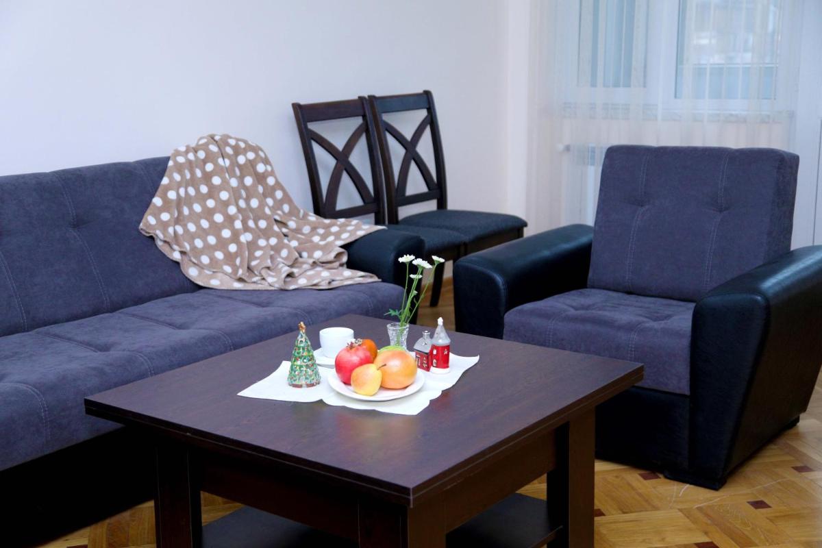 Suitetrails - Sunny apartment on Sayat-Nova Avenue & Tours